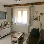 شقة Maliarik